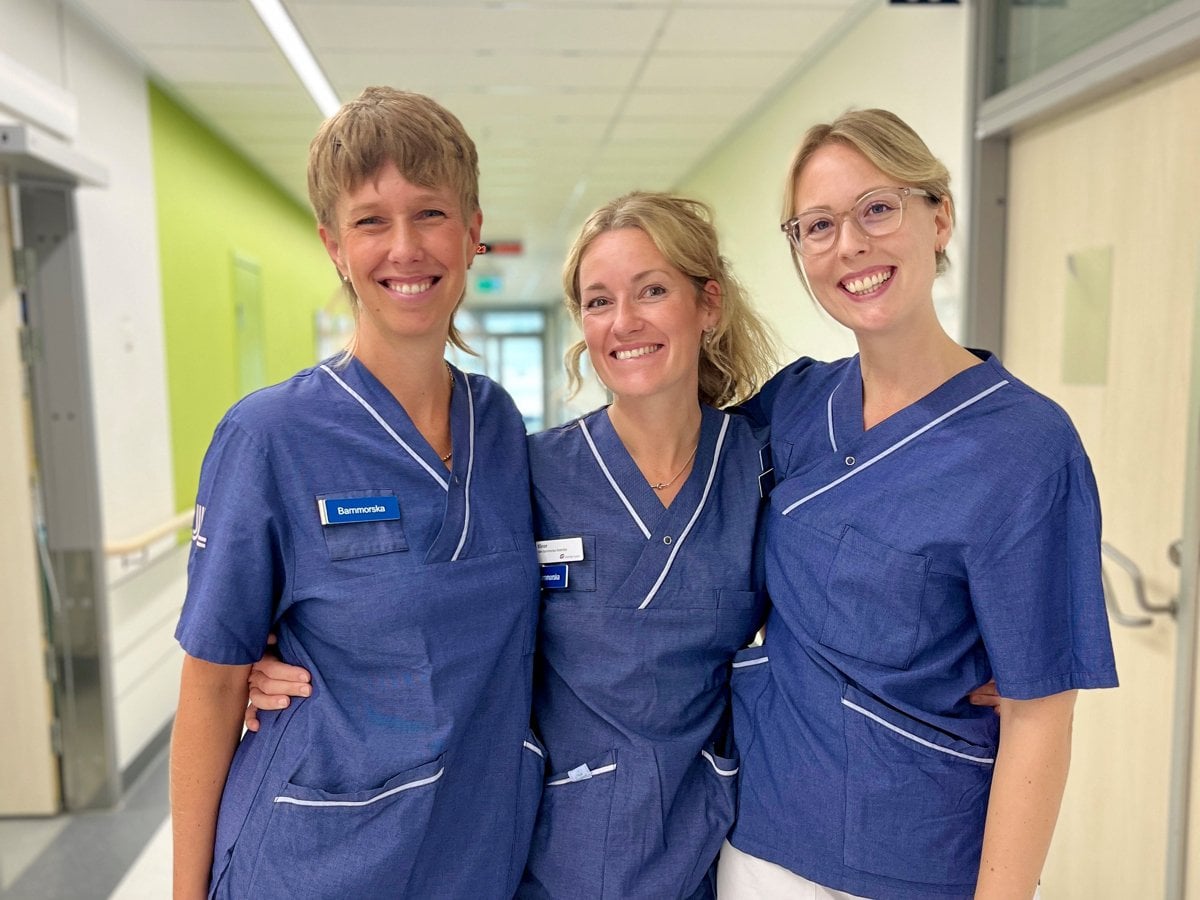 Gruppbild på det glada gänget på min barnmorska.